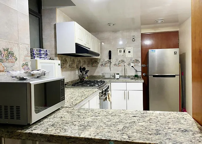 C En Reforma Cerca De Embajadas Habitación en casa particular México DF